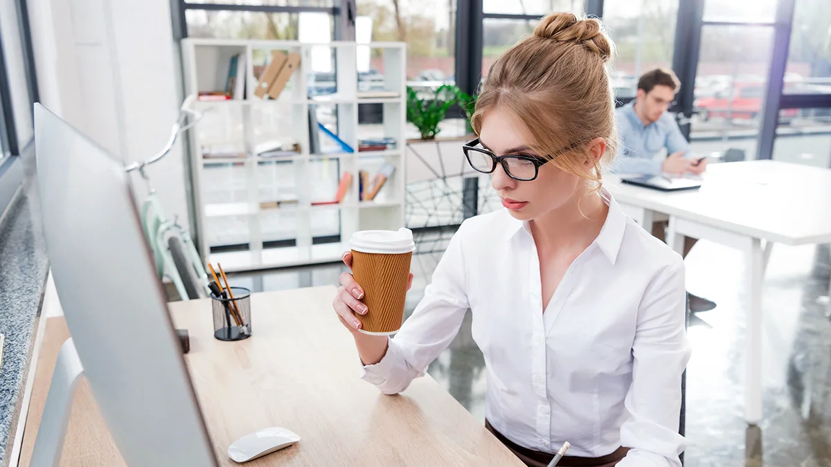 Servicii de link building white-hat vs. black-hat